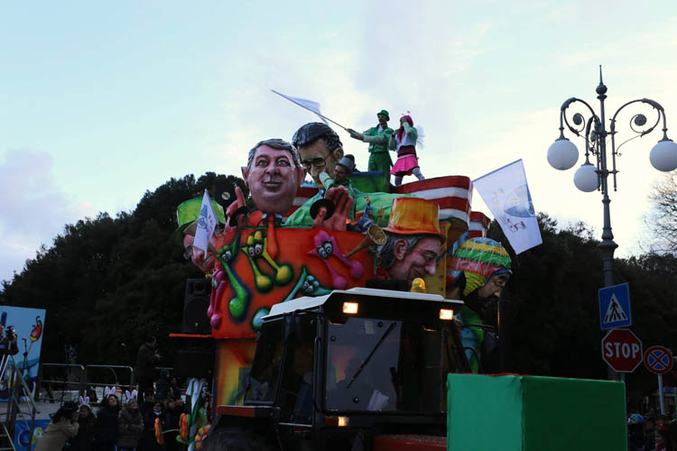 Il carro dei capi 2014